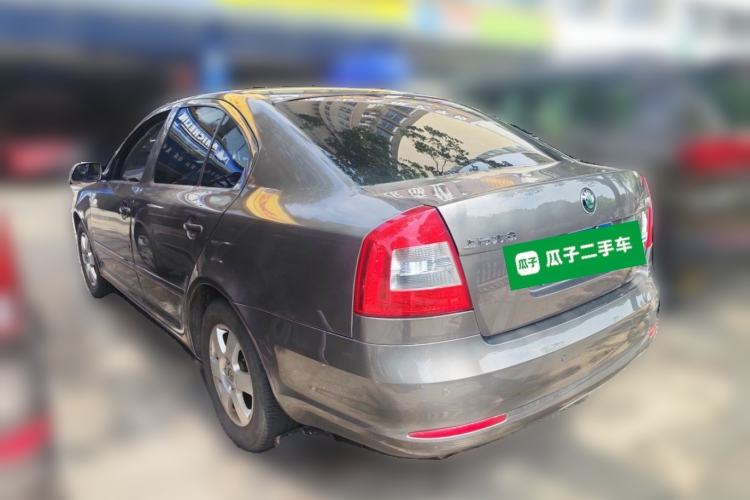 Used Skoda Octavia 2012 1.6L Manual Yijie Edition Rear Left 45 Deg