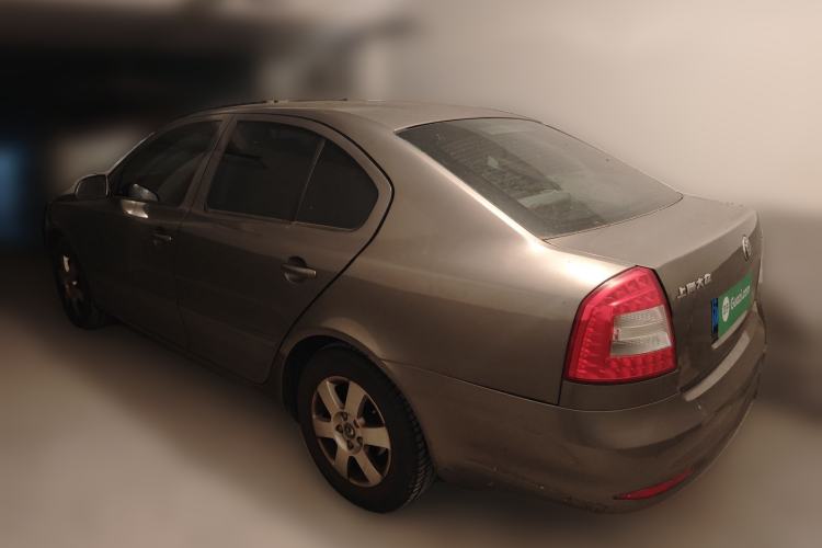 Used Skoda Octavia 2012 1.6L Automatic Yijie Edition Rear Left 45 Deg
