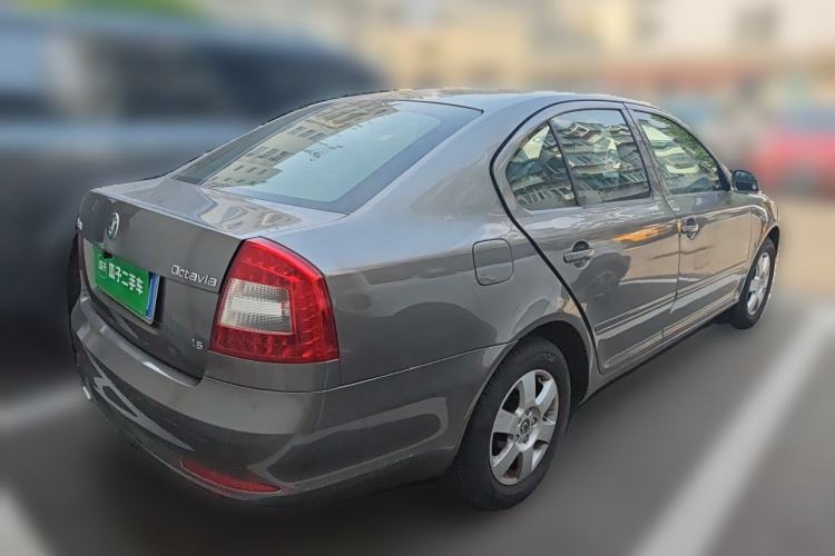 Used Skoda Octavia 2012 1.6L Automatic Yijie Edition Rear Right 45 Deg