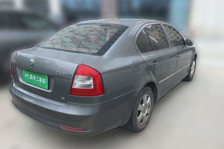 Used Skoda Octavia 2012 1.6L Automatic Yijun Edition Rear Right 45 Deg