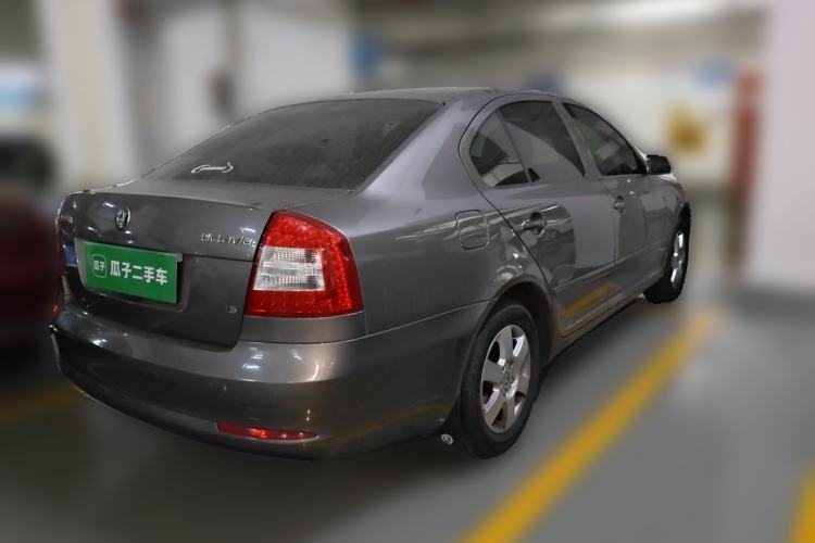 Used Skoda Octavia 2012 1.6L Automatic Yijie Edition Rear Right 45 Deg