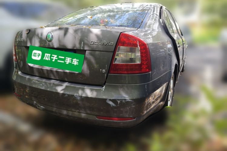 Used Skoda Octavia 2012 1.6L Automatic Yijie Edition Rear Right 45 Deg