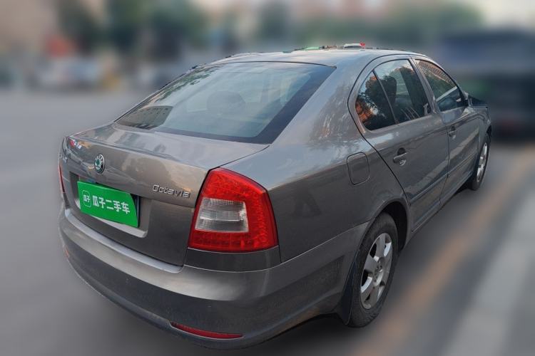 Used Skoda Octavia 2012 2.0L Manual Yijie Version Rear Right 45 Deg