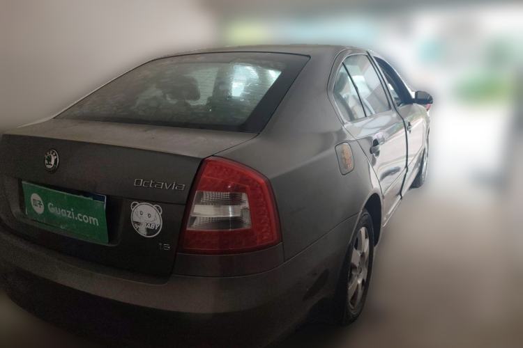 Used Skoda Octavia 2012 1.6L Automatic Yijie Edition Rear Right 45 Deg