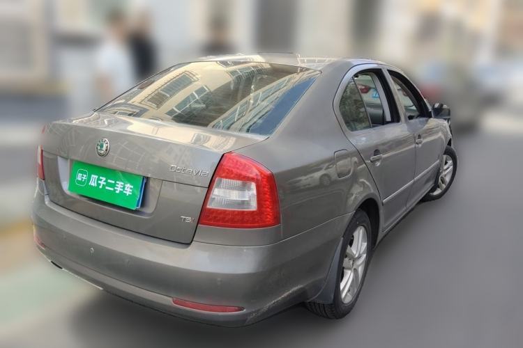 Used Skoda Octavia 2012 1.4TSI DSG Yijun Edition Rear Right 45 Deg