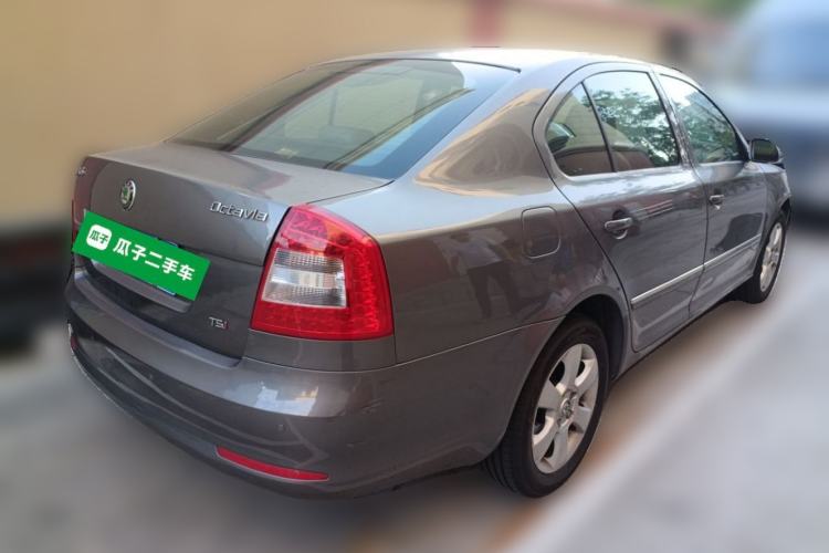 Used Skoda Octavia 2012 1.4TSI DSG Yijun Edition Rear Right 45 Deg