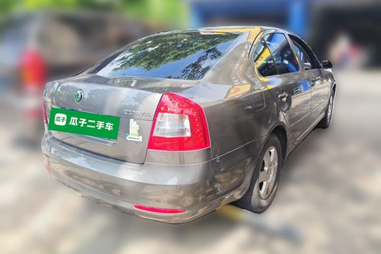 Used Skoda Octavia 2012 1.6L Manual Yijie Edition Rear Right 45 Deg
