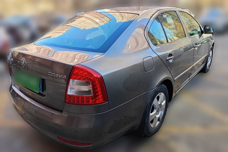 Used Skoda Octavia 2012 1.6L Automatic Yijun Edition Rear Right 45 Deg
