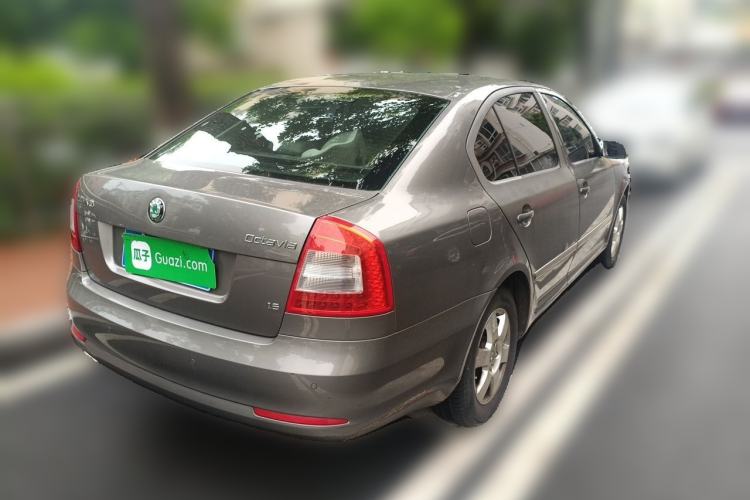 Used Skoda Octavia 2012 1.6L Automatic Yijun Edition Rear Right 45 Deg