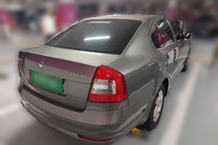 Used Skoda Octavia 2012 1.6L Automatic Yijun Edition Rear Right 45 Deg