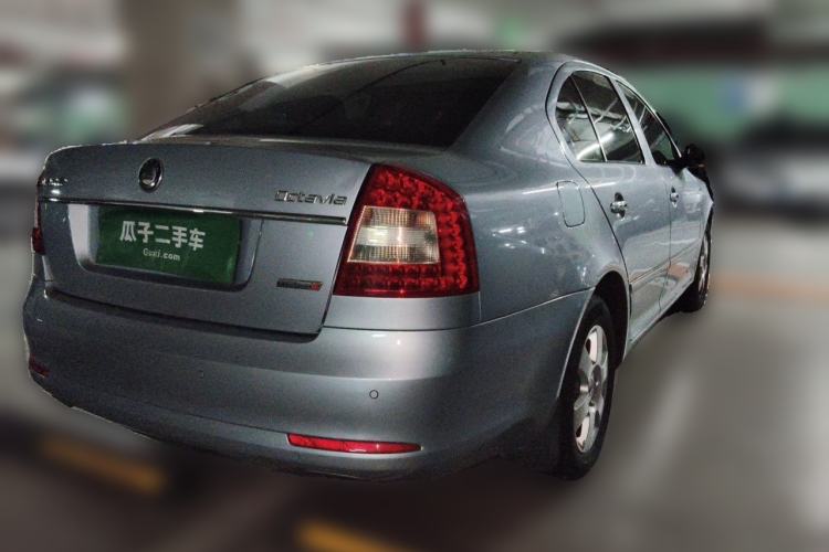 Used Skoda Octavia 2012 1.6L Automatic Yijun Edition Rear Right 45 Deg