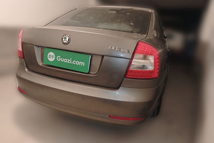 Used Skoda Octavia 2012 1.6L Automatic Yijie Edition Rear Right 45 Deg