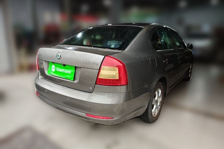 Used Skoda Octavia 2012 1.6L Manual Eado Edition Rear Right 45 Deg