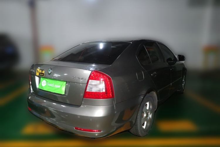 Used Skoda Octavia 2012 1.6L Automatic Yijun Edition Rear Right 45 Deg
