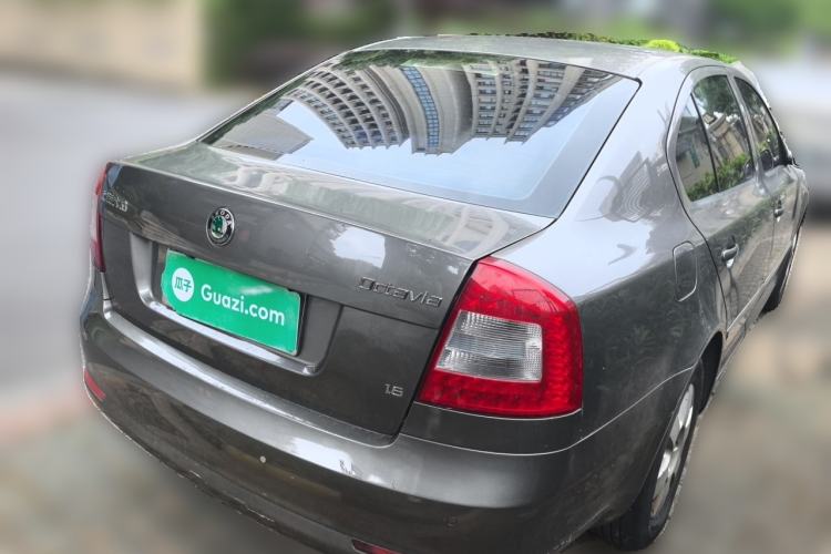 Used Skoda Octavia 2012 1.6L Automatic Yijun Edition Rear Right 45 Deg