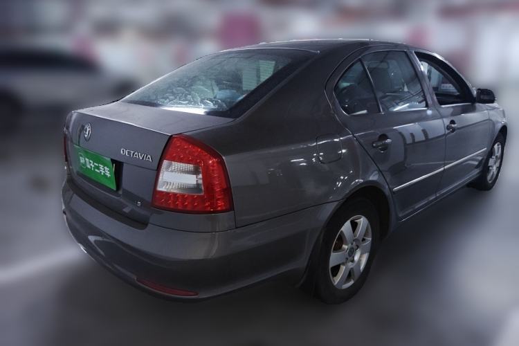 Used Skoda Octavia 2012 1.6L Automatic Yijun Edition Rear Right 45 Deg