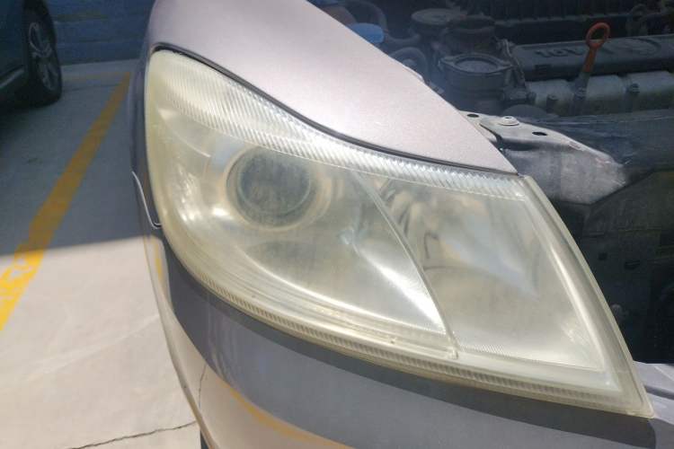 Used Skoda Octavia 2012 1.6L Automatic Yijie Edition Right Front Headlight