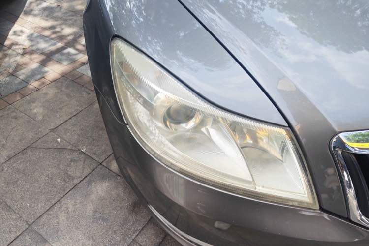 Used Skoda Octavia 2012 1.6L Manual Yijie Edition Right Front Headlight