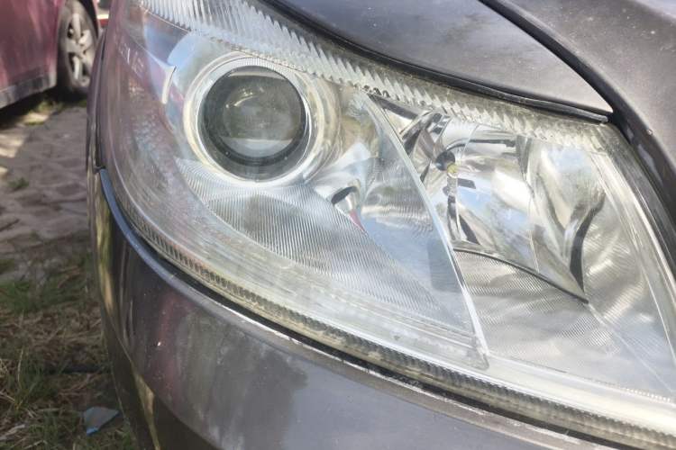 Used Skoda Octavia 2012 1.6L Manual Yijun Edition Right Front Headlight