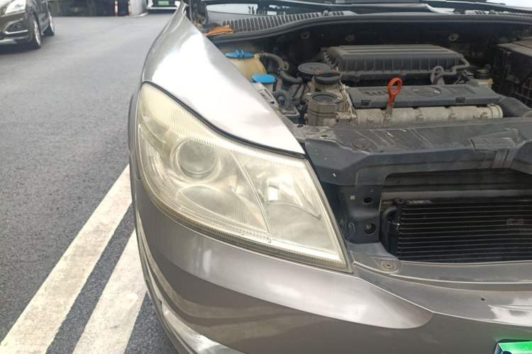 Used Skoda Octavia 2012 1.6L Automatic Yijun Edition Right Front Headlight