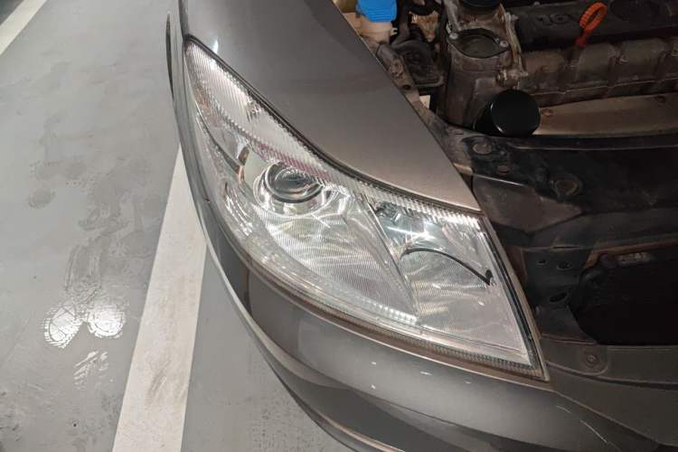 Used Skoda Octavia 2012 1.6L Automatic Yijun Edition Right Front Headlight