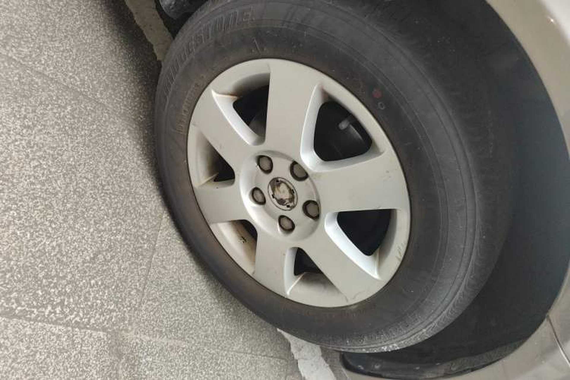 Used Skoda Octavia 2012 1.6L Manual Yijun Edition Right Front Wheel Hub