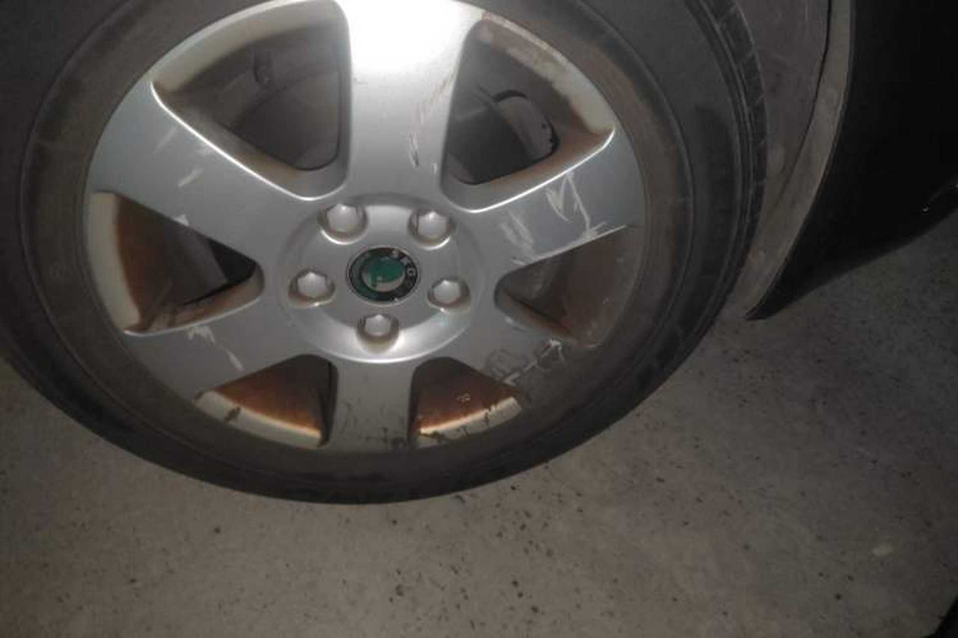 Used Skoda Octavia 2012 1.6L Automatic Yijie Edition Right Front Wheel Hub