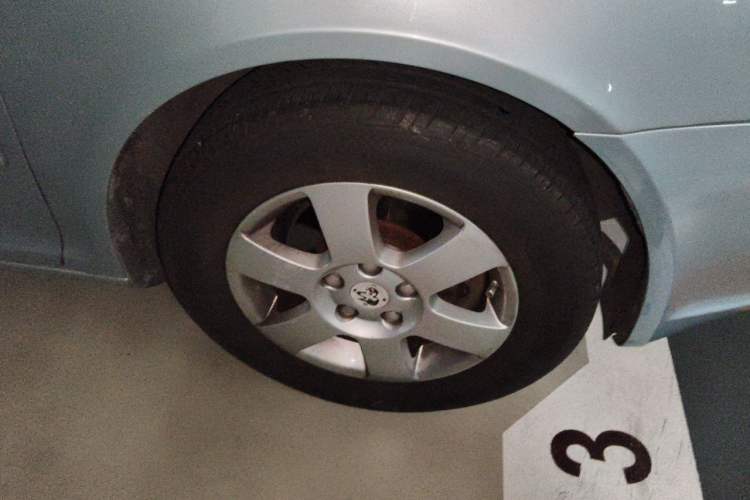 Used Skoda Octavia 2012 1.6L Automatic Yijun Edition Right Front Wheel Hub