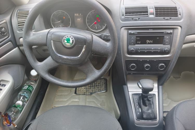 Used Skoda Octavia 2012 1.6L Automatic Yijie Edition Steering Wheel
