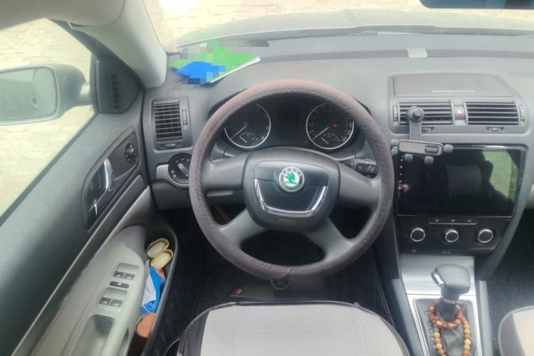 Used Skoda Octavia 2012 2.0L Automatic Yijie Version Steering Wheel