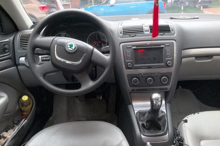 Used Skoda Octavia 2012 1.6L Manual Yijun Edition Steering Wheel