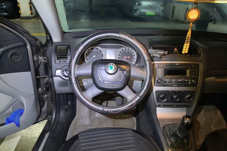 Used Skoda Octavia 2012 2.0L Manual Yijie Version Steering Wheel