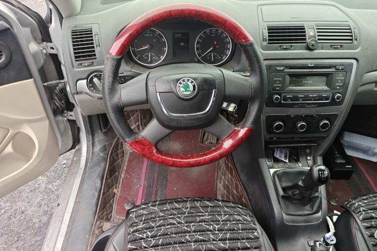 Used Skoda Octavia 2012 1.6L Manual Yijie Edition Steering Wheel