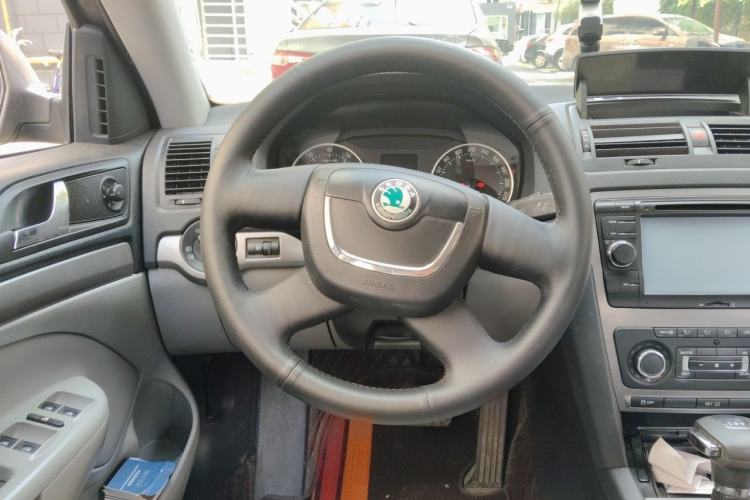 Used Skoda Octavia 2012 1.4TSI DSG Yijun Edition Steering Wheel