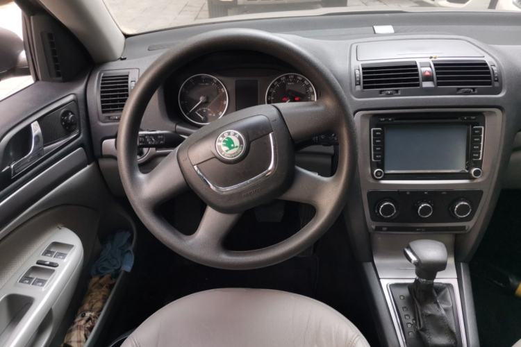 Used Skoda Octavia 2012 2.0L Automatic Yijie Version Steering Wheel