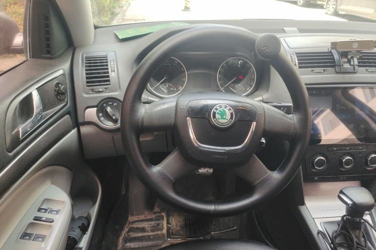 Used Skoda Octavia 2012 1.6L Automatic Yijie Edition Steering Wheel