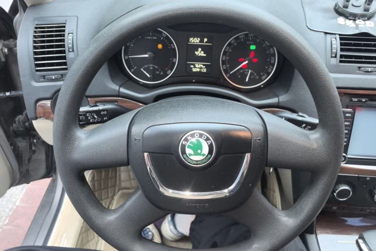 Used Skoda Octavia 2012 1.6L Automatic Yijun Edition Steering Wheel