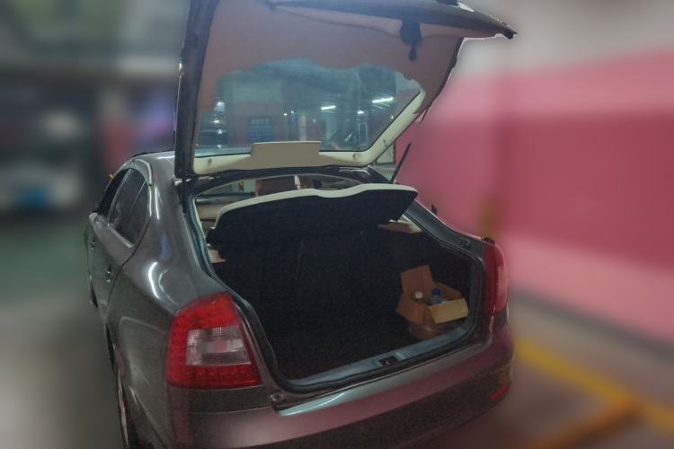 Used Skoda Octavia 2012 1.6L Manual Yijun Edition Trunk