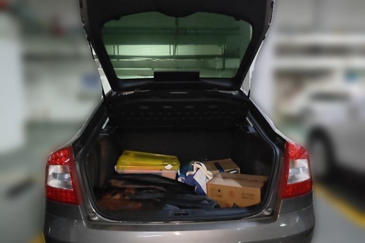 Used Skoda Octavia 2012 1.6L Automatic Yijie Edition Trunk