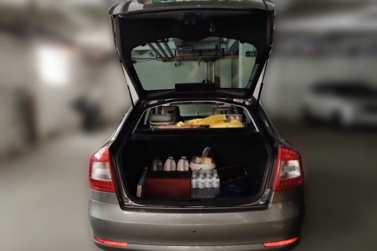 Used Skoda Octavia 2012 1.6L Automatic Yijun Edition Trunk