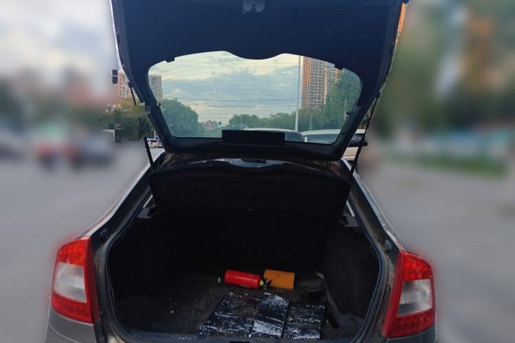 Used Skoda Octavia 2012 2.0L Manual Yijie Version Trunk