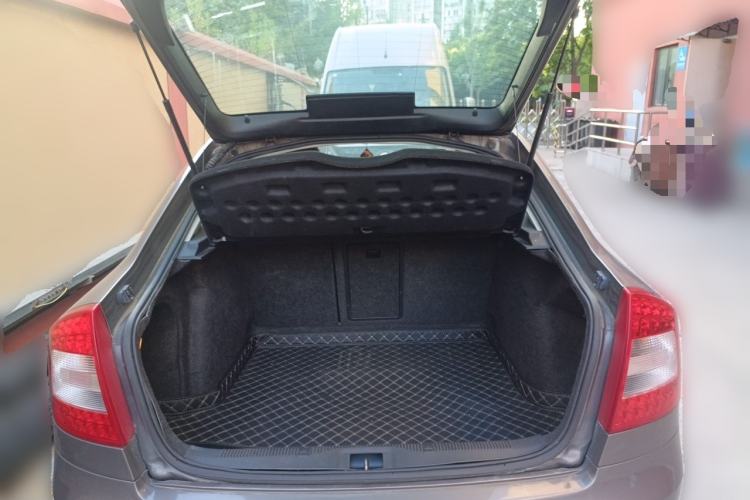 Used Skoda Octavia 2012 1.4TSI DSG Yijun Edition Trunk