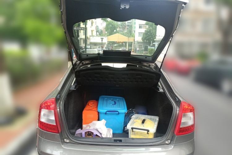 Used Skoda Octavia 2012 1.6L Automatic Yijun Edition Trunk