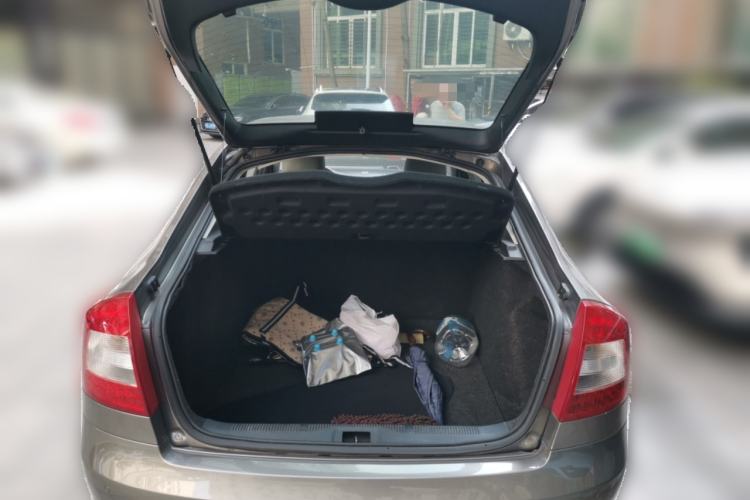 Used Skoda Octavia 2012 2.0L Automatic Yijie Version Trunk