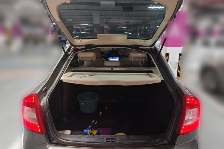 Used Skoda Octavia 2012 1.6L Automatic Yijun Edition Trunk