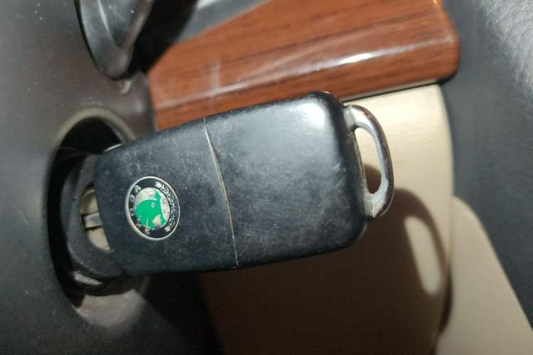 Used Skoda Octavia 2012 1.6L Manual Yijun Edition Vehicle Key
