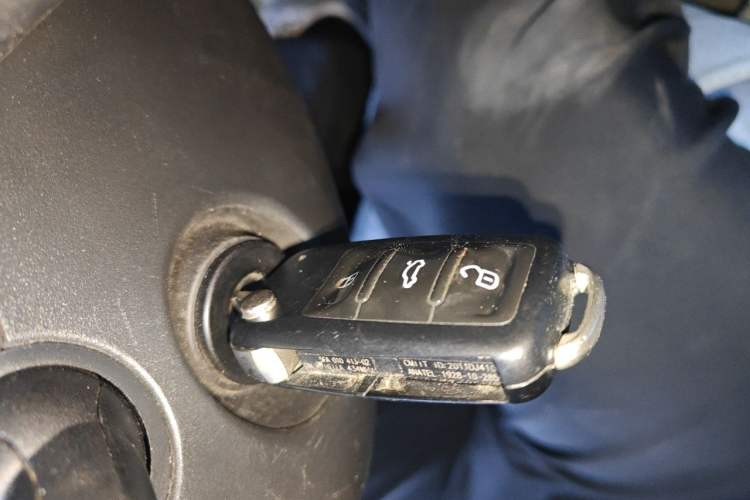 Used Skoda Octavia 2012 2.0L Manual Yijie Version Vehicle Key