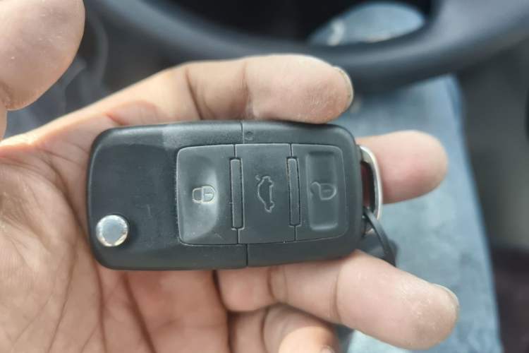 Used Skoda Octavia 2012 1.6L Manual Yijun Edition Vehicle Key