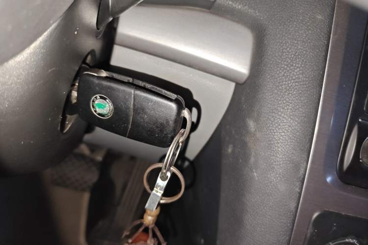 Used Skoda Octavia 2012 1.6L Automatic Yijun Edition Vehicle Key