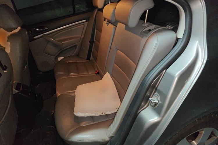 Used Skoda Octavia 2012 1.6L Automatic Yijun Edition Left Rear Seat